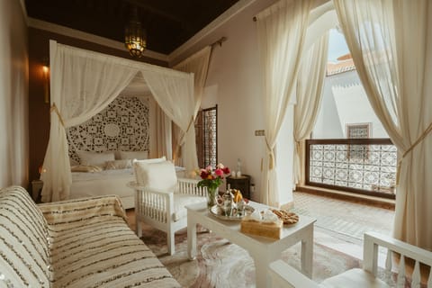 Romantic Suite (Soraya) | Premium bedding, in-room safe, individually decorated