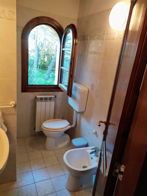 Panoramic Apartment, Terrace, Hill View | Bathroom | Shower, rainfall showerhead, hair dryer, bidet