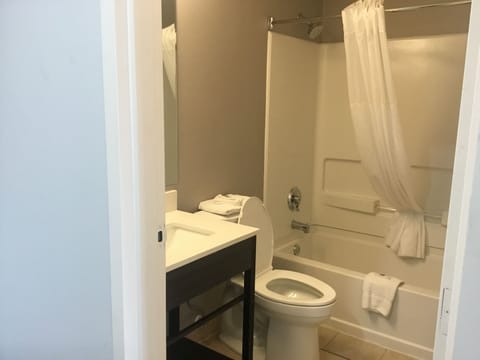 Superior Room, 2 Queen Beds, Non Smoking | Bathroom | Shower, towels