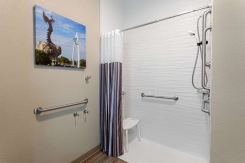 Room, 2 Queen Beds, Accessible, Non Smoking (Mobility Accessible) | Bathroom shower