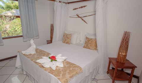 Deluxe Room, 6 Bedrooms | Minibar, individually decorated, individually furnished, desk