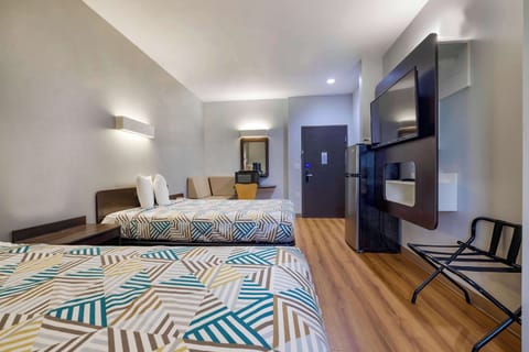 Standard Room, 2 Double Beds, Non Smoking, Refrigerator & Microwave | Free WiFi, bed sheets