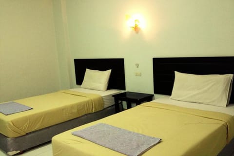 Standard Twin Room | Free WiFi