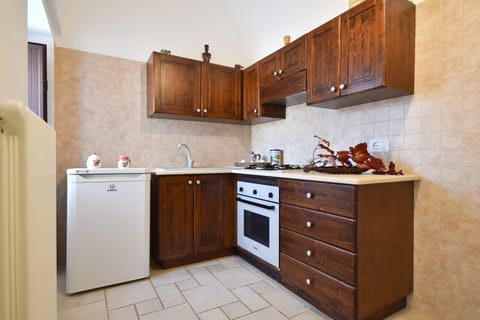 Comfort Apartment, 1 Bedroom | Private kitchen | Full-size fridge, oven, stovetop, espresso maker