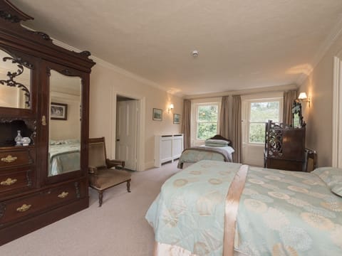 Double Room, Ensuite (with Shower)