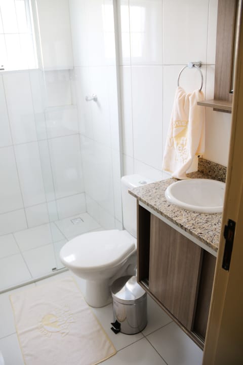 Superior Suite, 1 Double Bed | Bathroom | Shower, free toiletries, hair dryer, bidet