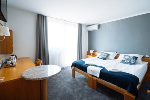 Budget Double Room | In-room safe, desk, soundproofing, free WiFi