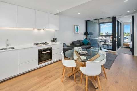 One Bedroom Apartment | In-room dining