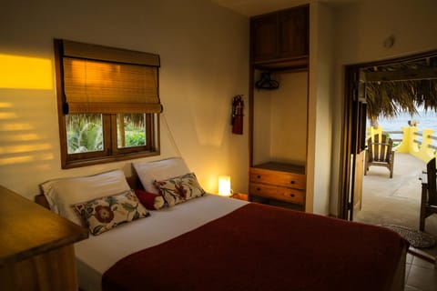 Double Room, 1 Queen Bed, Ocean View | Soundproofing, iron/ironing board, free WiFi, bed sheets