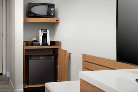 In-room safe, desk, laptop workspace, iron/ironing board