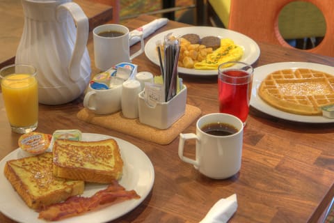 Daily cooked-to-order breakfast for a fee