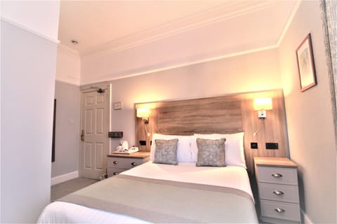 Double Room | Premium bedding, individually decorated, individually furnished, desk