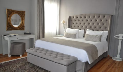 Executive Room | Premium bedding, pillowtop beds, minibar, in-room safe