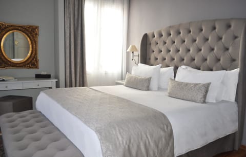 Executive Room | Premium bedding, pillowtop beds, minibar, in-room safe