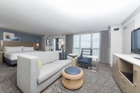 King Bed Junior Suite ocean front w/ sofa bed | Premium bedding, down comforters, in-room safe, desk