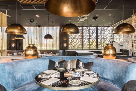 Breakfast, lunch and dinner served