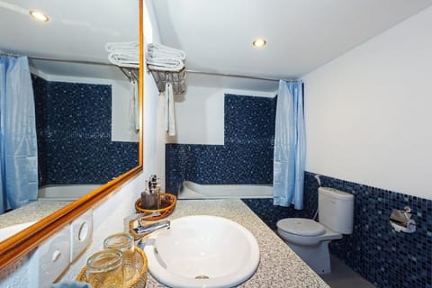 Superior Bungalow with Bathtub and Pool View | In-room safe, desk, soundproofing, iron/ironing board