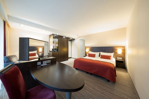 Executive Room, 2 Twin Beds | View from room