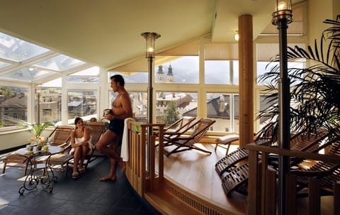 Sauna, steam room, body treatments, aromatherapy, hot stone massages