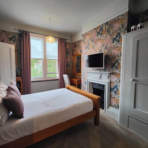 Classic Double Room, 1 Double Bed | Individually decorated, individually furnished, free WiFi, bed sheets