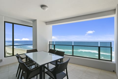 Apartment, 3 Bedrooms, 2 Bathrooms (Apartment 1605) | Balcony