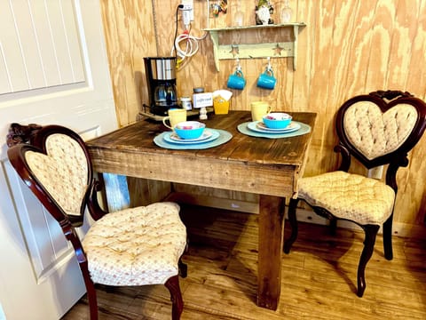 Wildflower | In-room dining