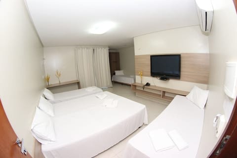 Family Room | Minibar, desk, iron/ironing board, free WiFi