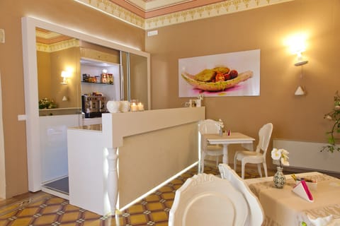 Daily buffet breakfast (EUR 7.5 per person)