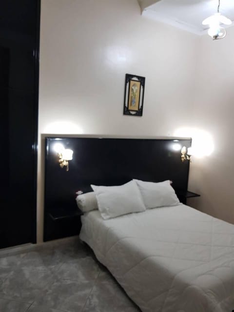 Single Room | Desk, blackout drapes, rollaway beds, free WiFi