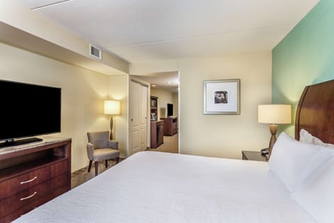 Deluxe Suite, 1 Bedroom | Hypo-allergenic bedding, desk, iron/ironing board, free rollaway beds