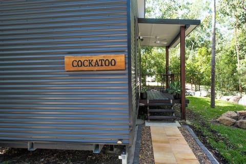 Cockatoo Cabin | Garden view