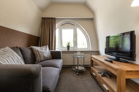 Standard Double Room, Private Bathroom | Interior