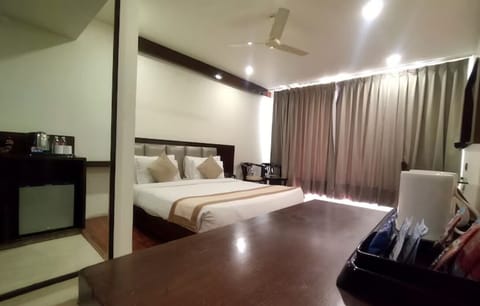 Luxury Room | Premium bedding, in-room safe, desk, soundproofing