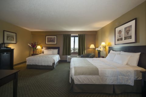 Executive Room, Multiple Beds | In-room safe, desk, blackout drapes, soundproofing