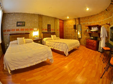 Double Room | In-room safe, free WiFi, bed sheets