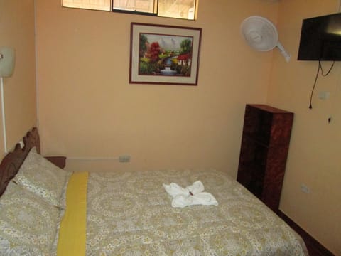 Double Room, 1 Double Bed | In-room safe, desk, iron/ironing board, free WiFi