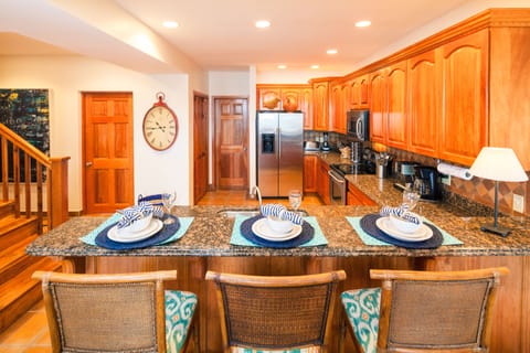 House, 4 Bedrooms | Dining