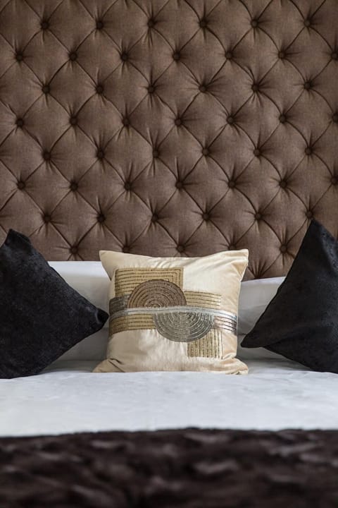 Family Room, Ensuite | Iron/ironing board, free WiFi, bed sheets