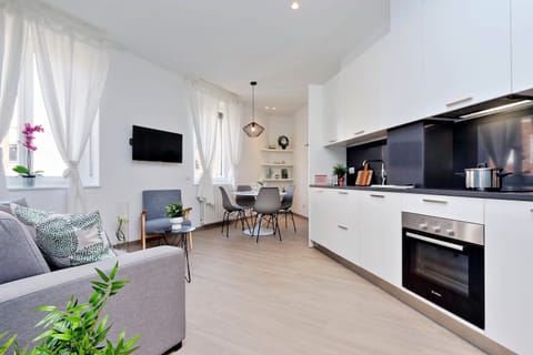 Apartment, 2 Bedrooms (Duomo Flat III) | Private kitchen