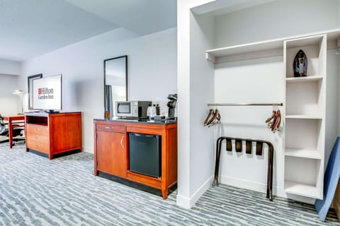 Room, Accessible | Premium bedding, desk, laptop workspace, iron/ironing board