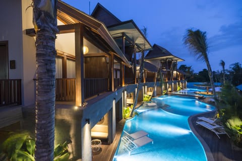 Outdoor pool, sun loungers