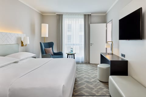 Suite, 1 Bedroom | Premium bedding, minibar, in-room safe, desk