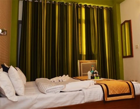 Standard Double Room | Free WiFi, bed sheets