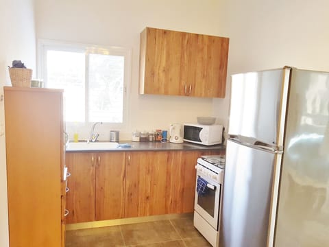 Deluxe Apartment, 3 Bedrooms (Orem) | Private kitchen | Full-size fridge, microwave, stovetop, coffee/tea maker