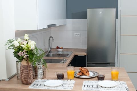 Studio, Sea View (M8) | Private kitchen | Fridge, oven, stovetop, electric kettle