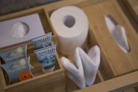 Free toiletries, hair dryer, bathrobes, towels