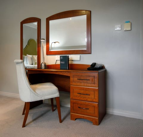 Premium bedding, desk, iron/ironing board, free WiFi