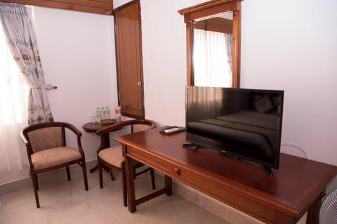 Superior Triple Room | Minibar, in-room safe, desk, free WiFi