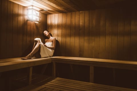 Turkish bath, deep-tissue massages, 1 treatment room