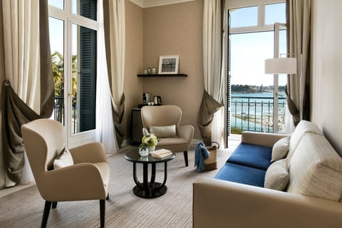 Junior Suite, Sea View | Living room | Flat-screen TV, pay movies